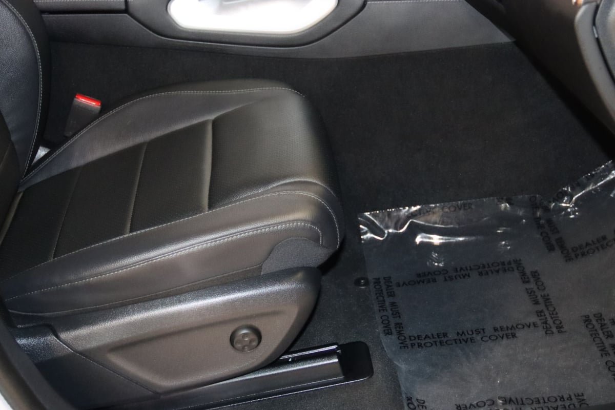 Used 2025 Mercedes-Benz GLE 350 4MATIC w/ Winter Package image 66