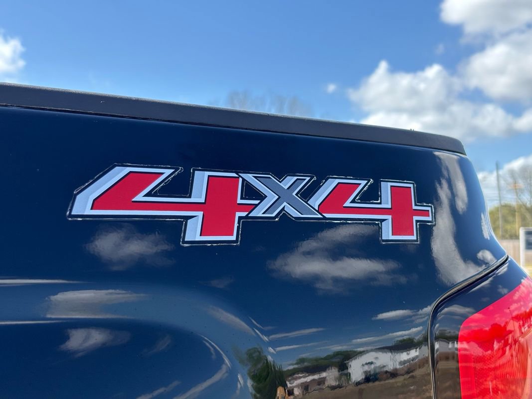 Used 2015 Chevrolet Silverado 2500 High Country w/ Duramax Plus Package image 15