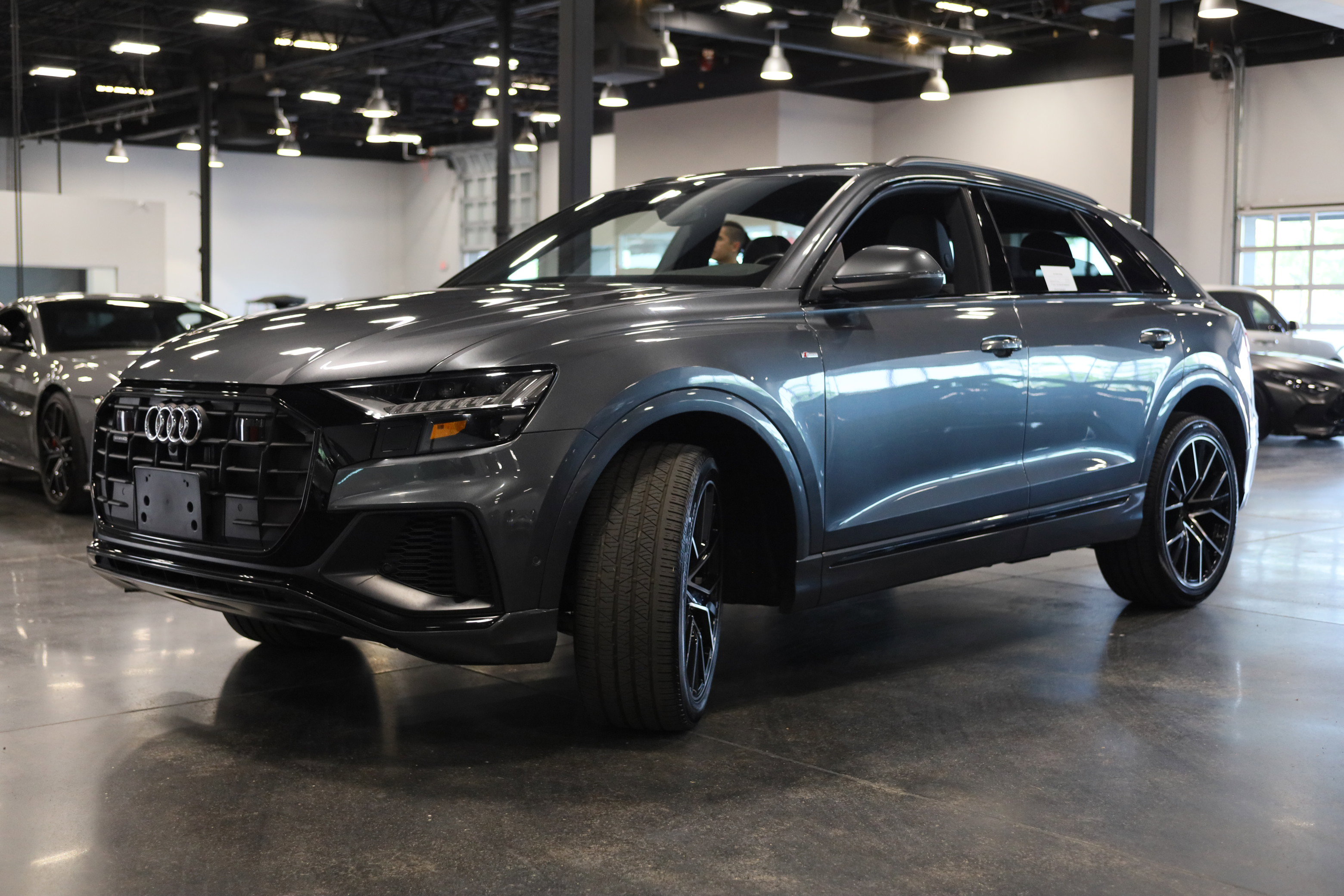 Used 2023 Audi Q8 Premium Plus w/ Premium Plus Package AWD/4WD image 3