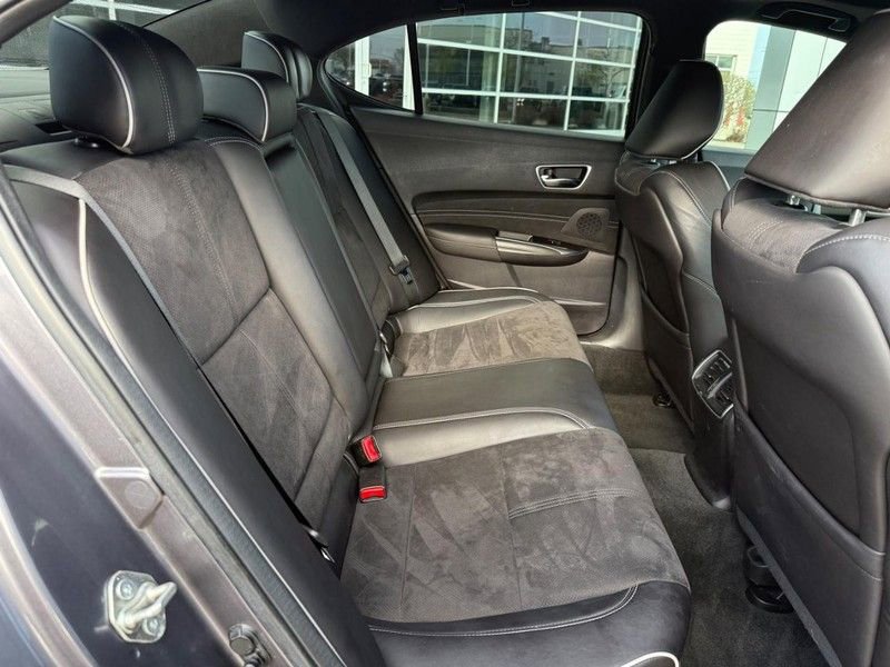 Used 2018 Acura TLX V6 w/ Technology & A-SPEC Pkg AWD/4WD image 12