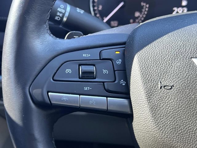 Used 2022 Cadillac XT4 Luxury w/ Cold Weather Package image 29