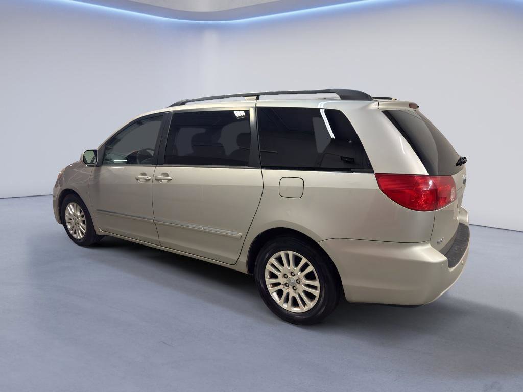 Used 2008 Toyota Sienna XLE Limited image 4