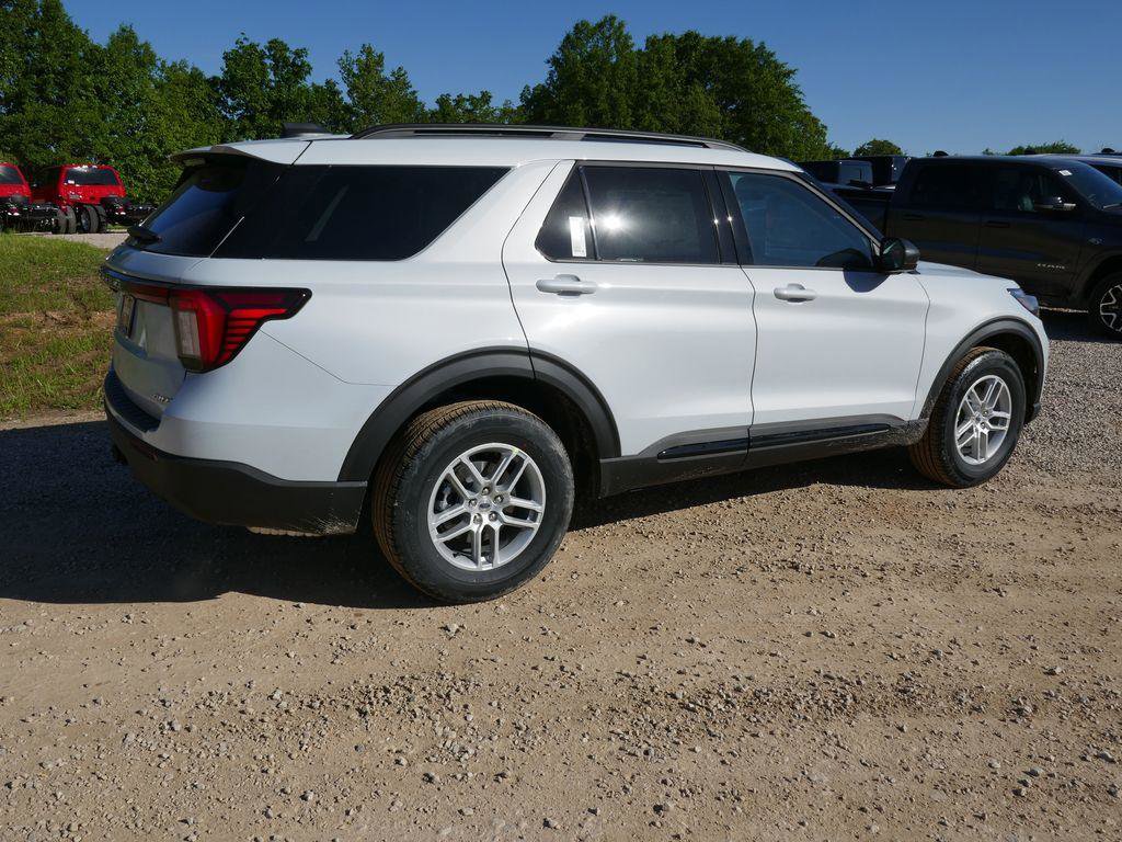New 2026 Ford Explorer Active AWD/4WD image 6