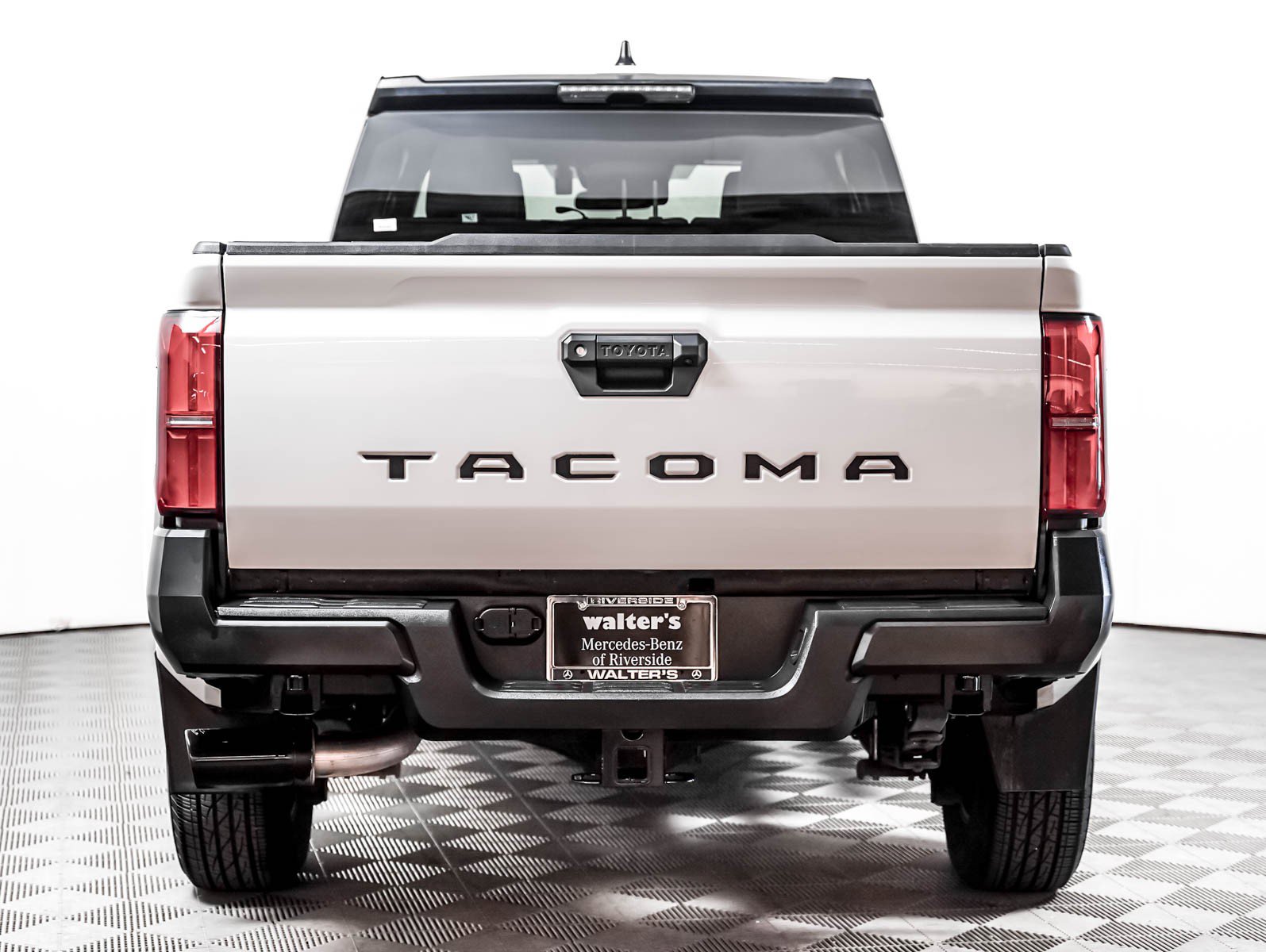 Used 2024 Toyota Tacoma SR RWD image 10