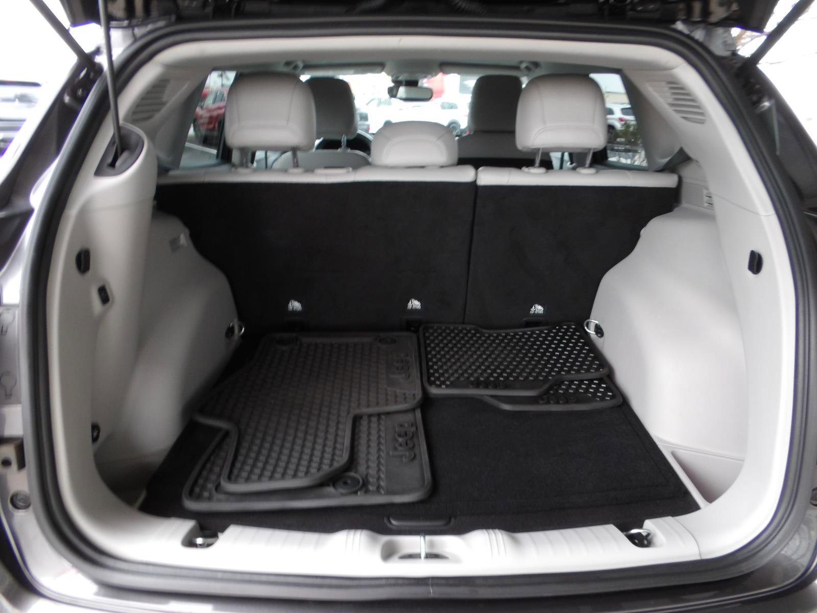 Used 2022 Jeep Compass Latitude w/ Convenience Group image 11