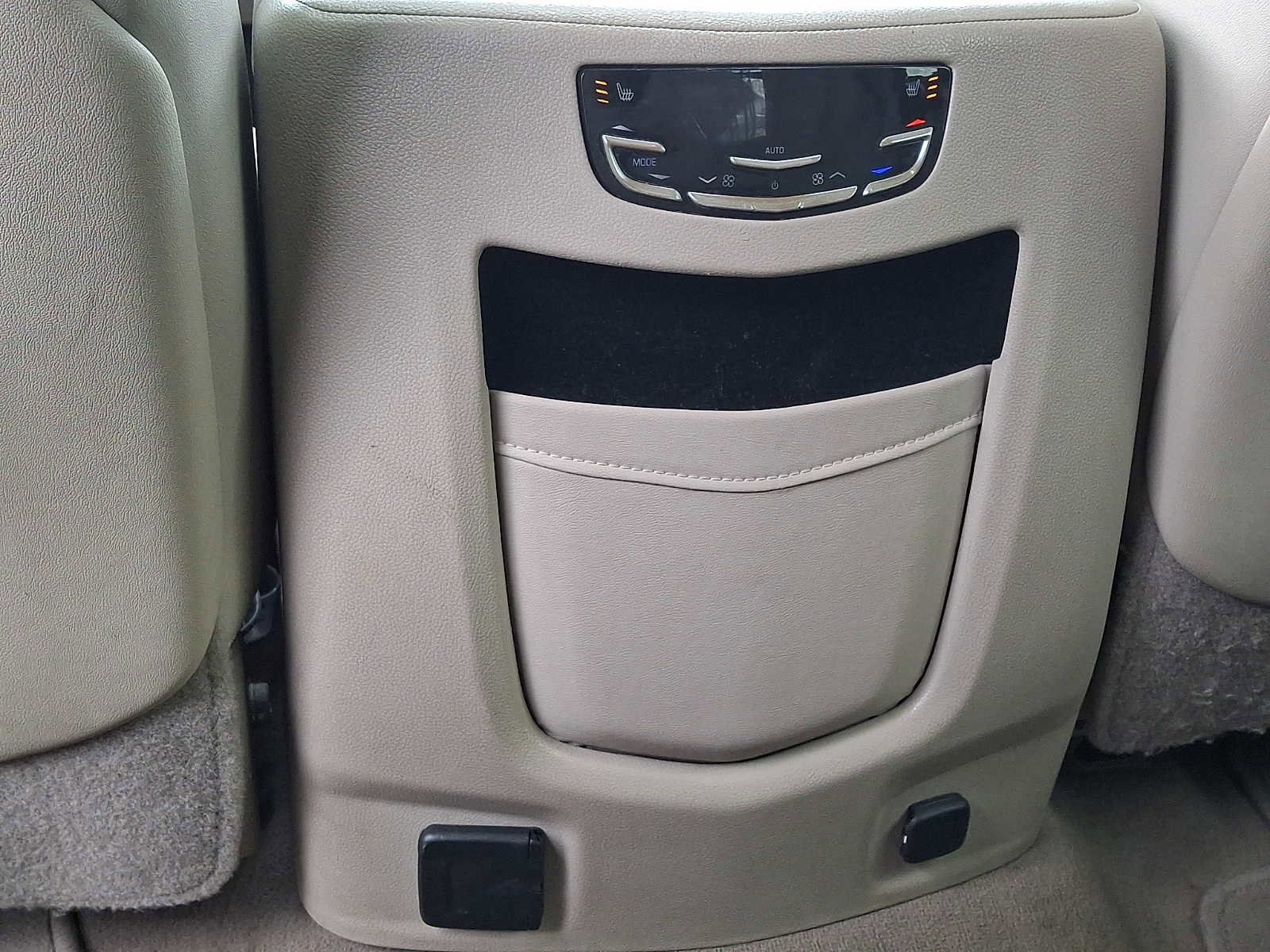 Used 2018 Cadillac Escalade Luxury image 28