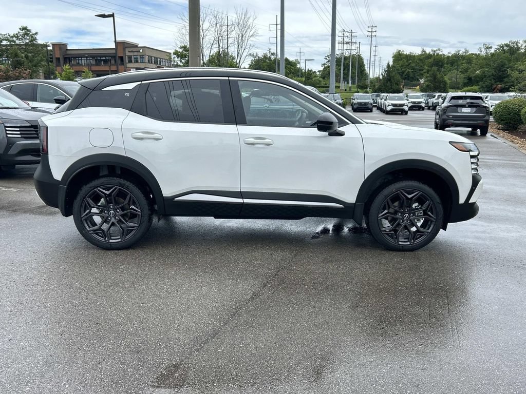 New 2026 Nissan Kicks SR FWD image 8