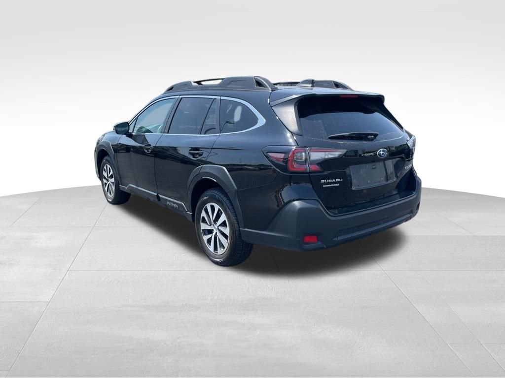 Used 2025 Subaru Outback Premium AWD/4WD image 18
