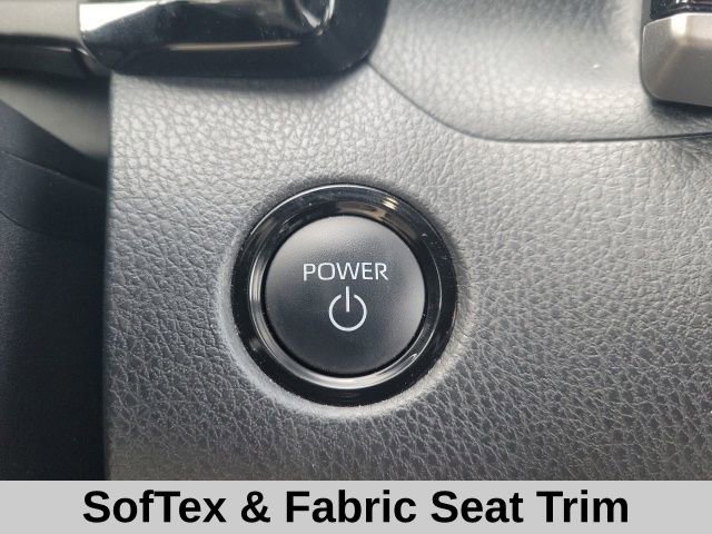 Used 2025 Toyota Camry SE image 11