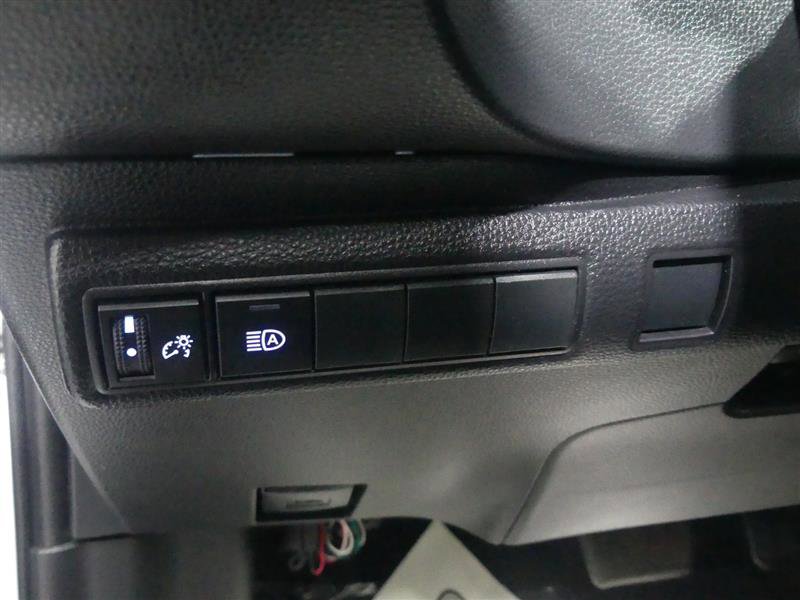 Used 2022 Toyota Corolla LE image 28