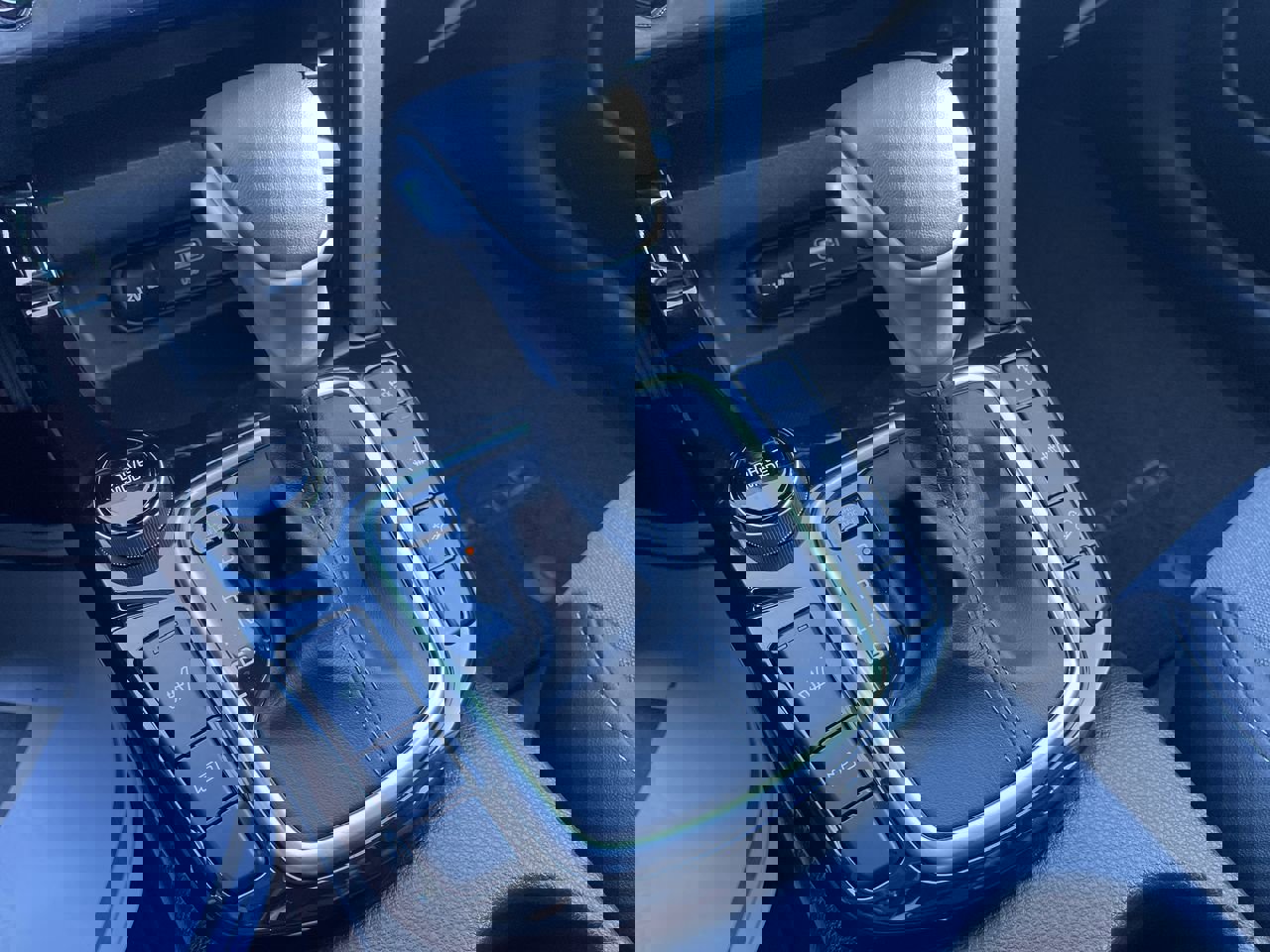 Certified 2024 Kia Seltos X-Line image 14