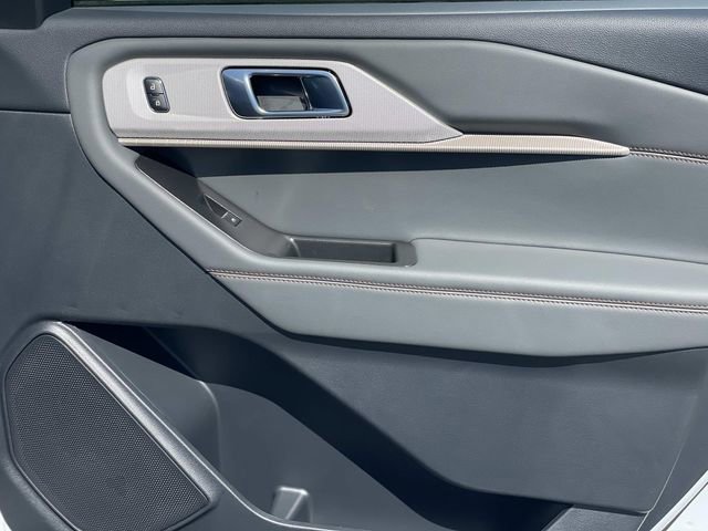 Certified 2025 Ford Explorer Active w/ Active Comfort Package image 30