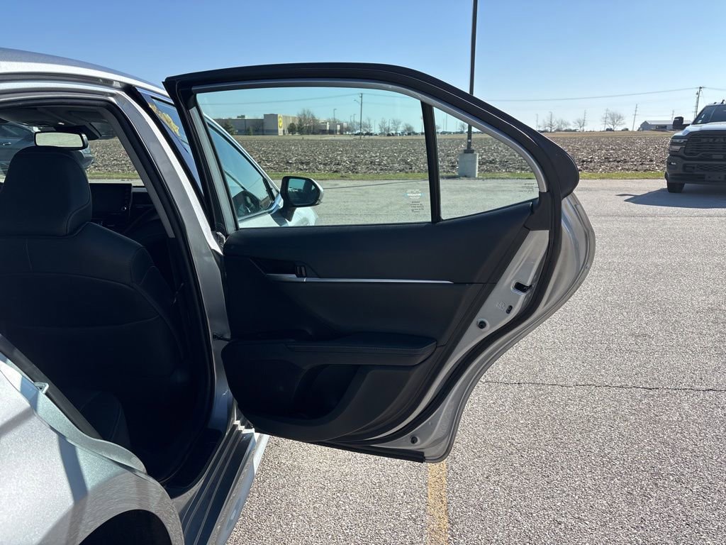 Used 2023 Toyota Camry XSE image 12