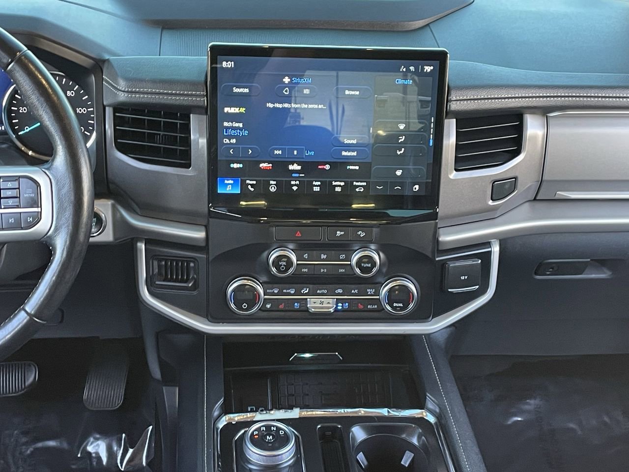 Used 2022 Ford Expedition XLT image 17