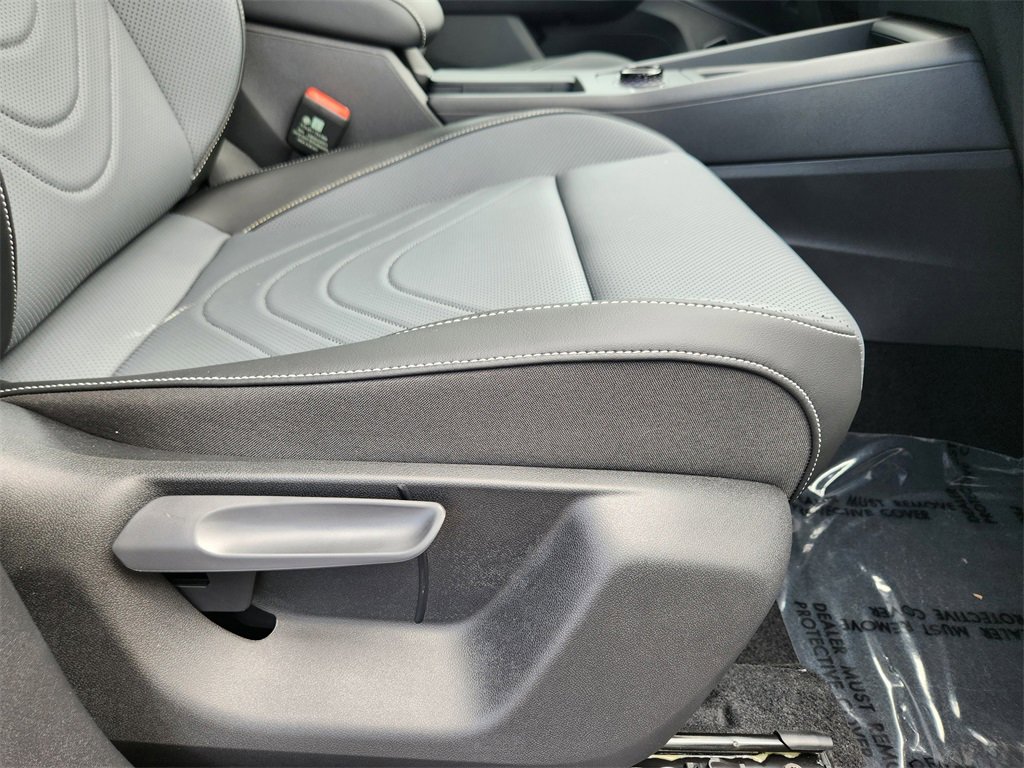 New 2025 Volkswagen Tiguan SE image 25