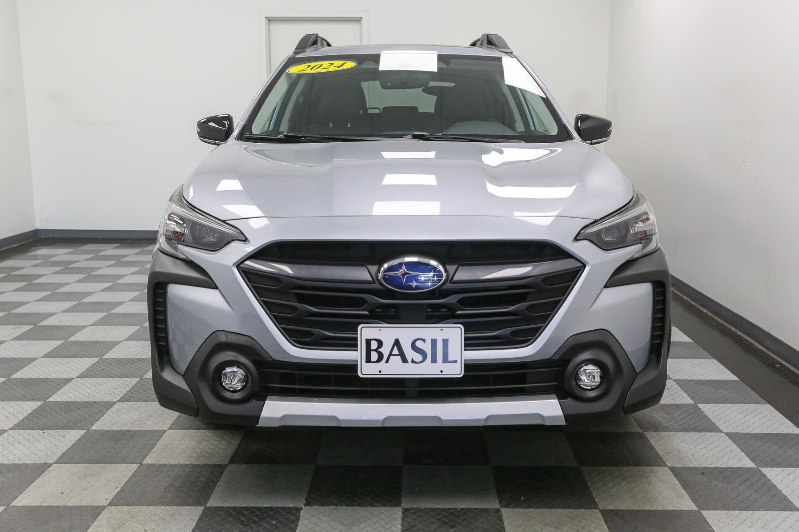 Used 2024 Subaru Outback Limited XT image 3