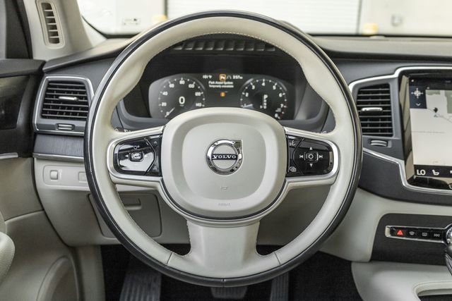 Used 2020 Volvo XC90 T5 Momentum image 9