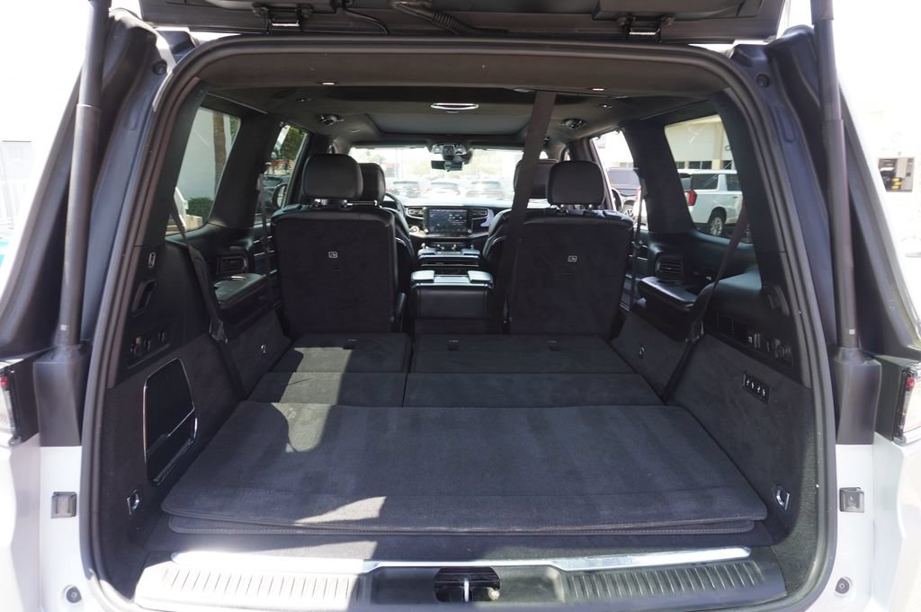 Used 2022 Jeep Grand Wagoneer Series II w/ Convenience Group III AWD/4WD image 8