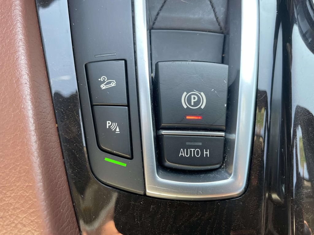 Used 2016 BMW 528i xDrive Sedan AWD/4WD image 29