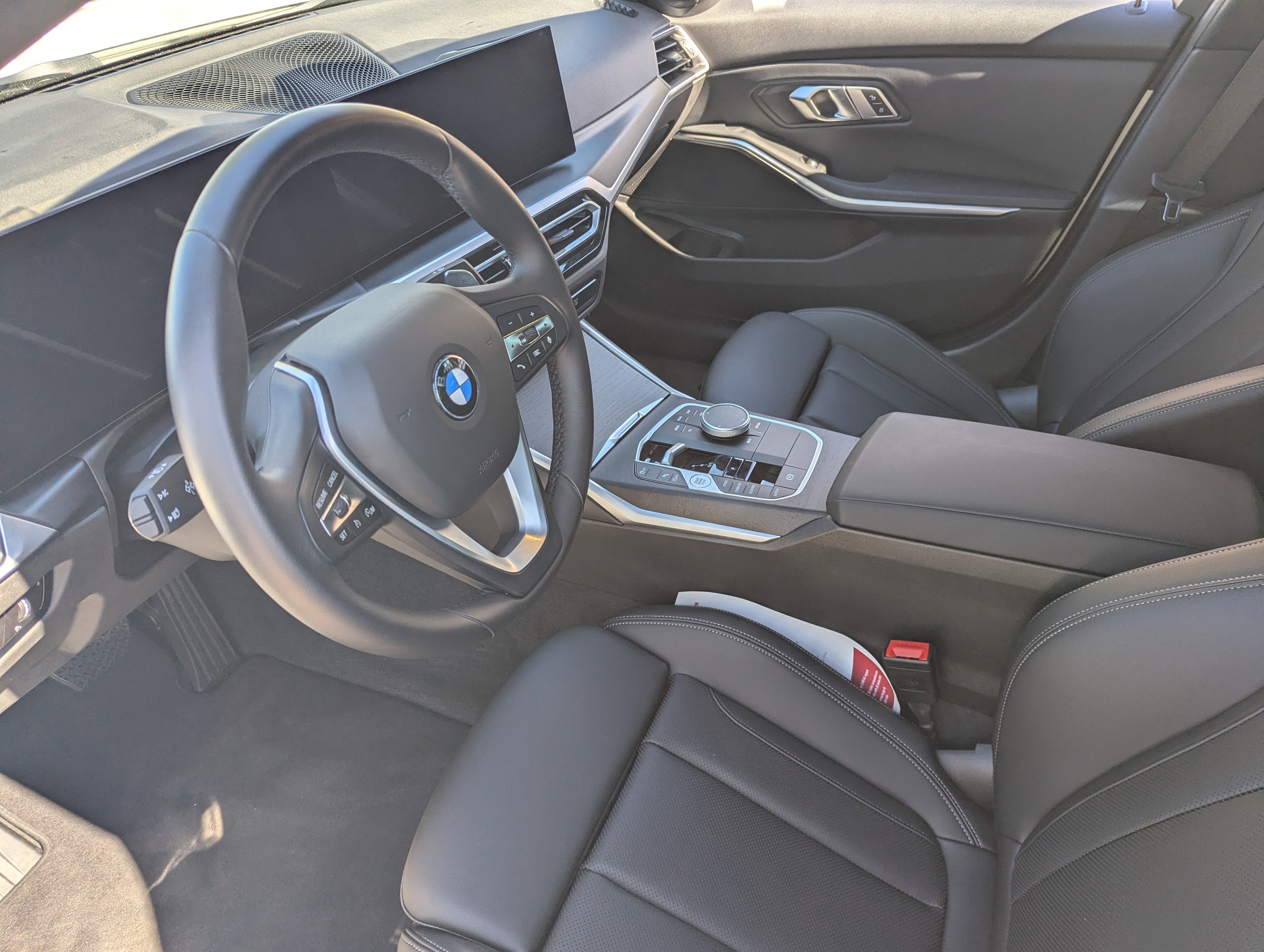 Used 2023 BMW 330i 330i w/ Driving Assistance Package image 22