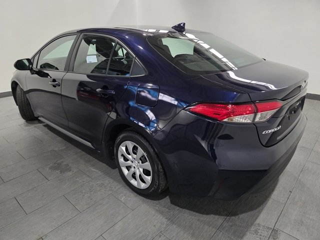 Used 2023 Toyota Corolla LE image 3