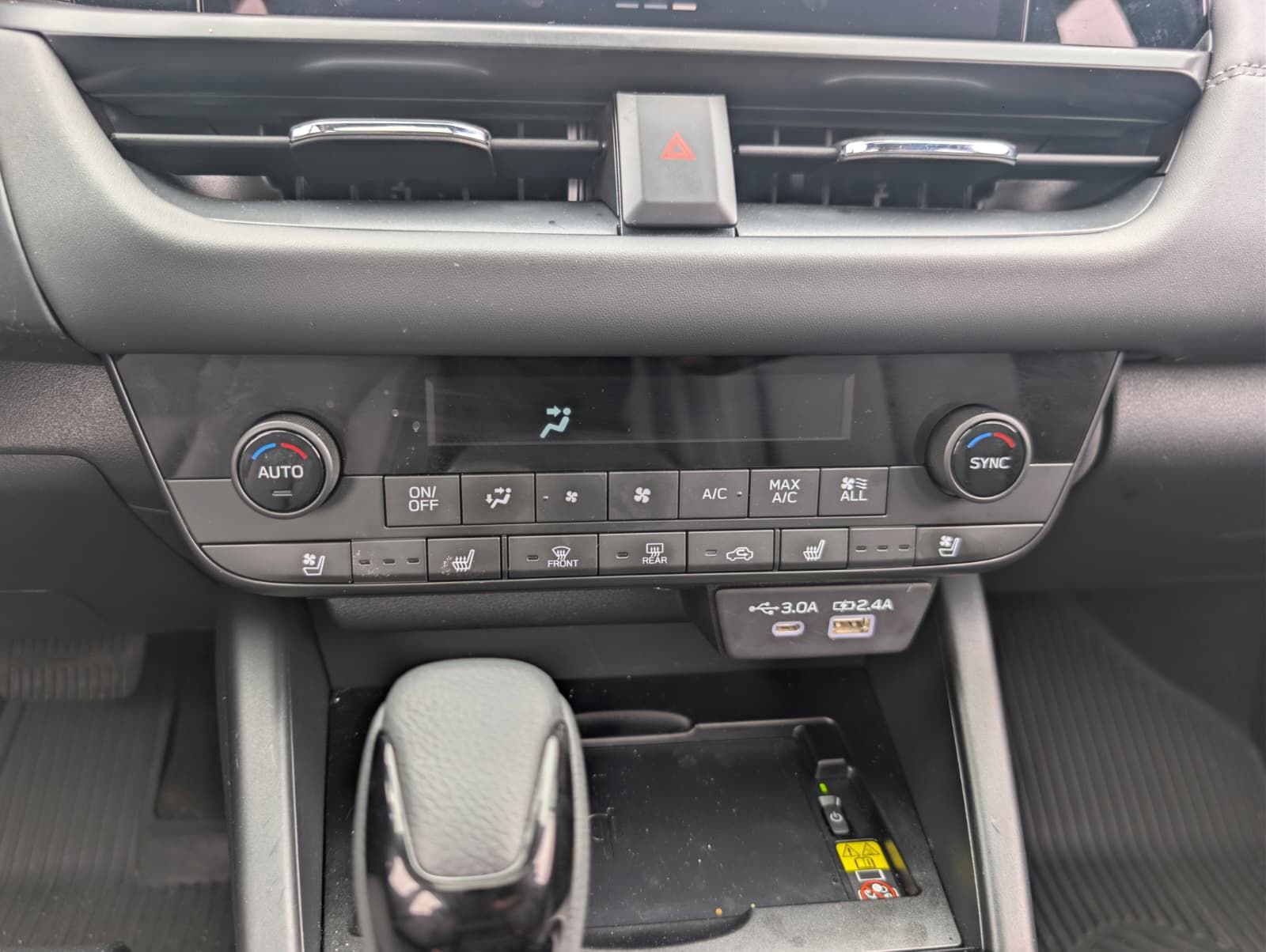 Certified 2026 Subaru Outback Touring AWD/4WD image 30