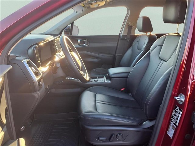 Used 2021 Kia Sorento S image 11