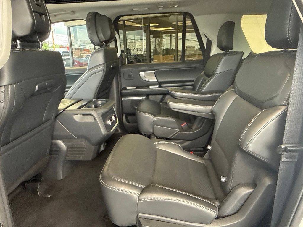 Used 2026 Ford Expedition Max Platinum w/ Driver's Package AWD/4WD image 15