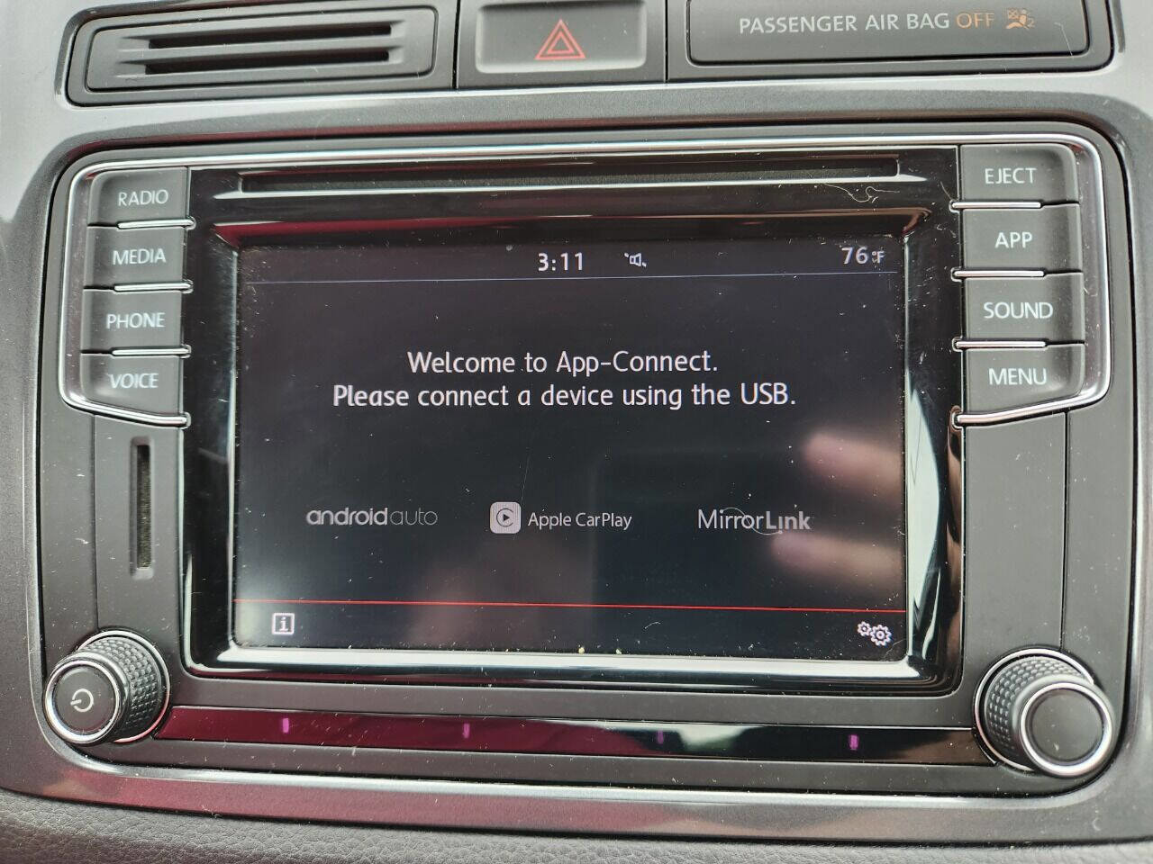 Used 2018 Volkswagen Tiguan Limited w/ Premium Package image 15