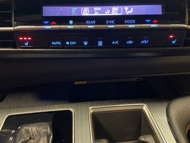 Used 2022 Toyota Sienna XSE w/ XSE Plus Package image 21