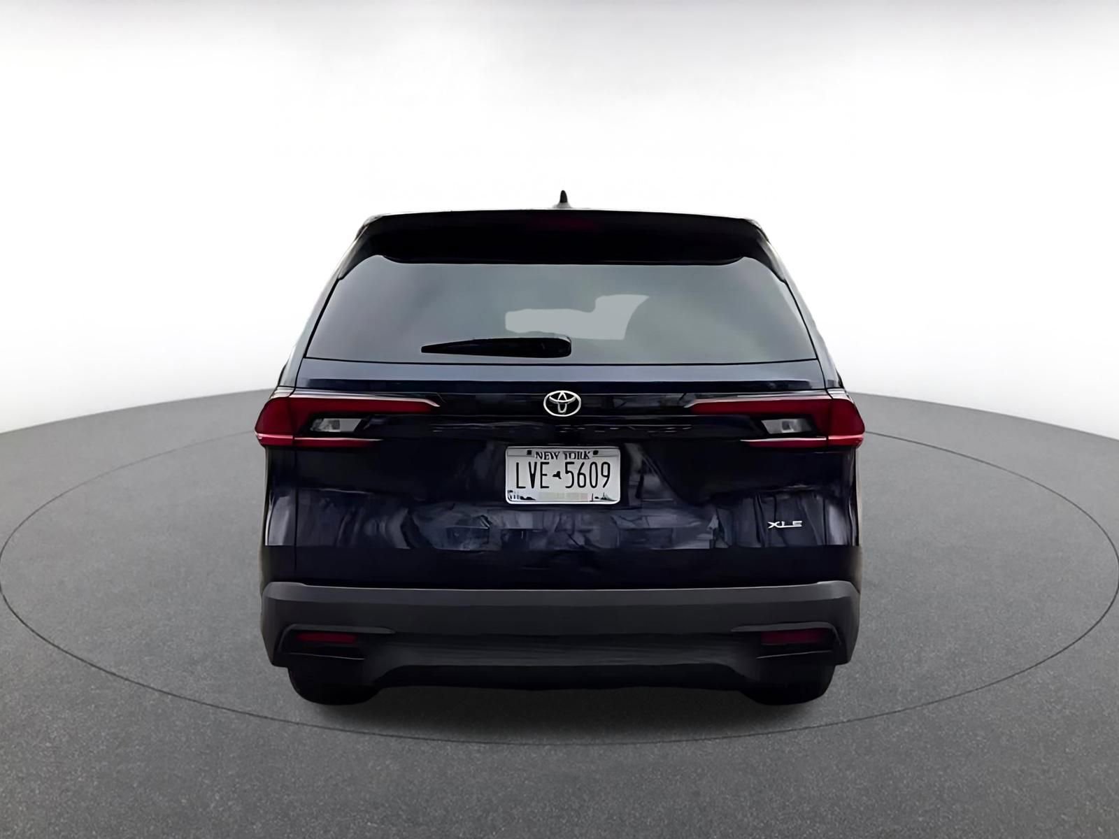 Used 2025 Toyota Grand Highlander FWD image 12