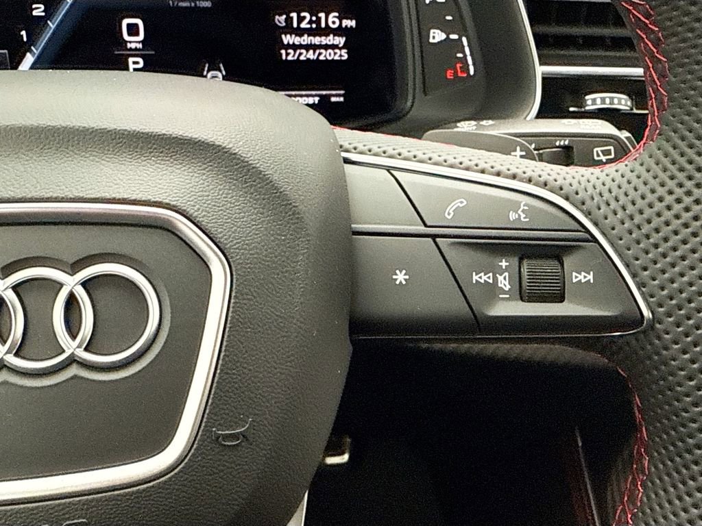 New 2026 Audi SQ7 Prestige image 12