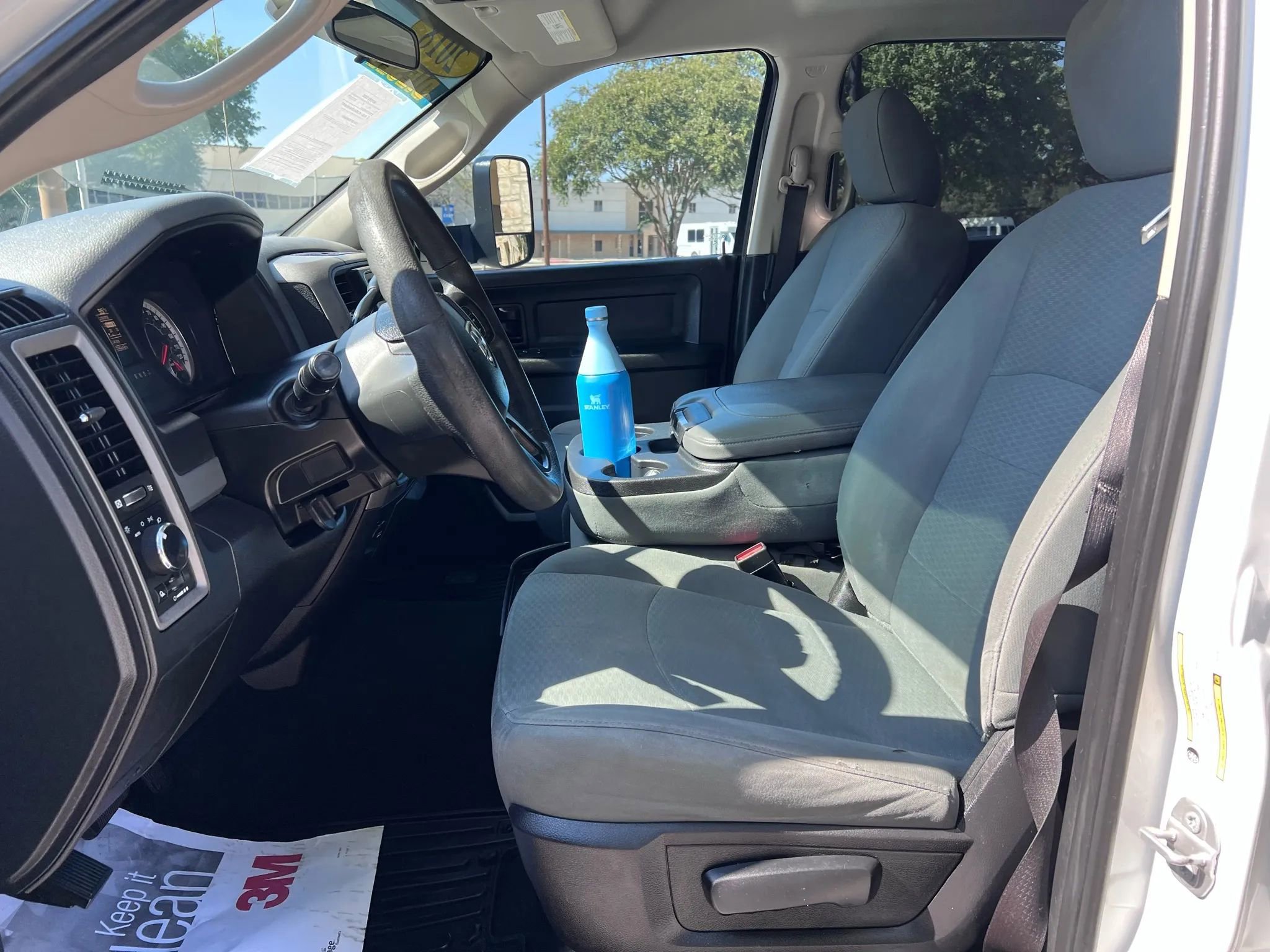 Used 2018 RAM 3500 Tradesman w/ Chrome Appearance Group image 24