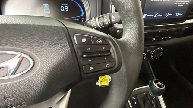 Used 2024 Hyundai Venue SE FWD image 17