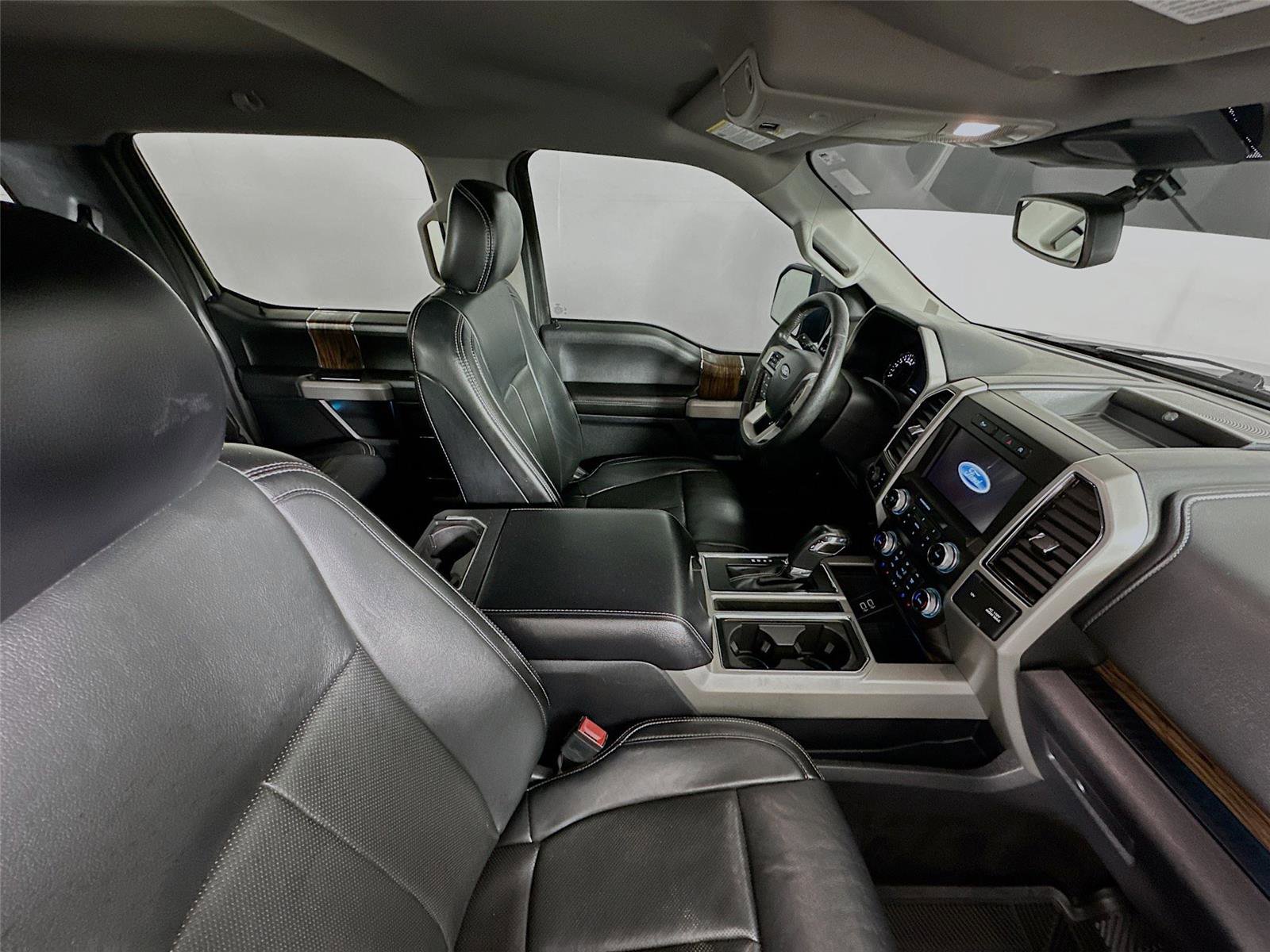 Used 2019 Ford F150 Lariat w/ Equipment Group 502A Luxury AWD/4WD image 28