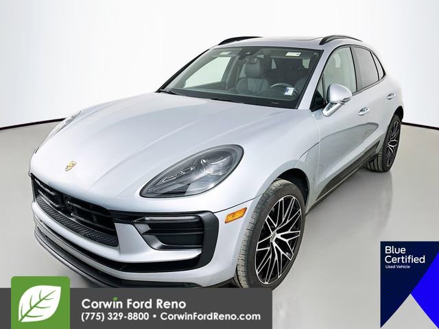 Used 2023 Porsche Macan Turbo image 3