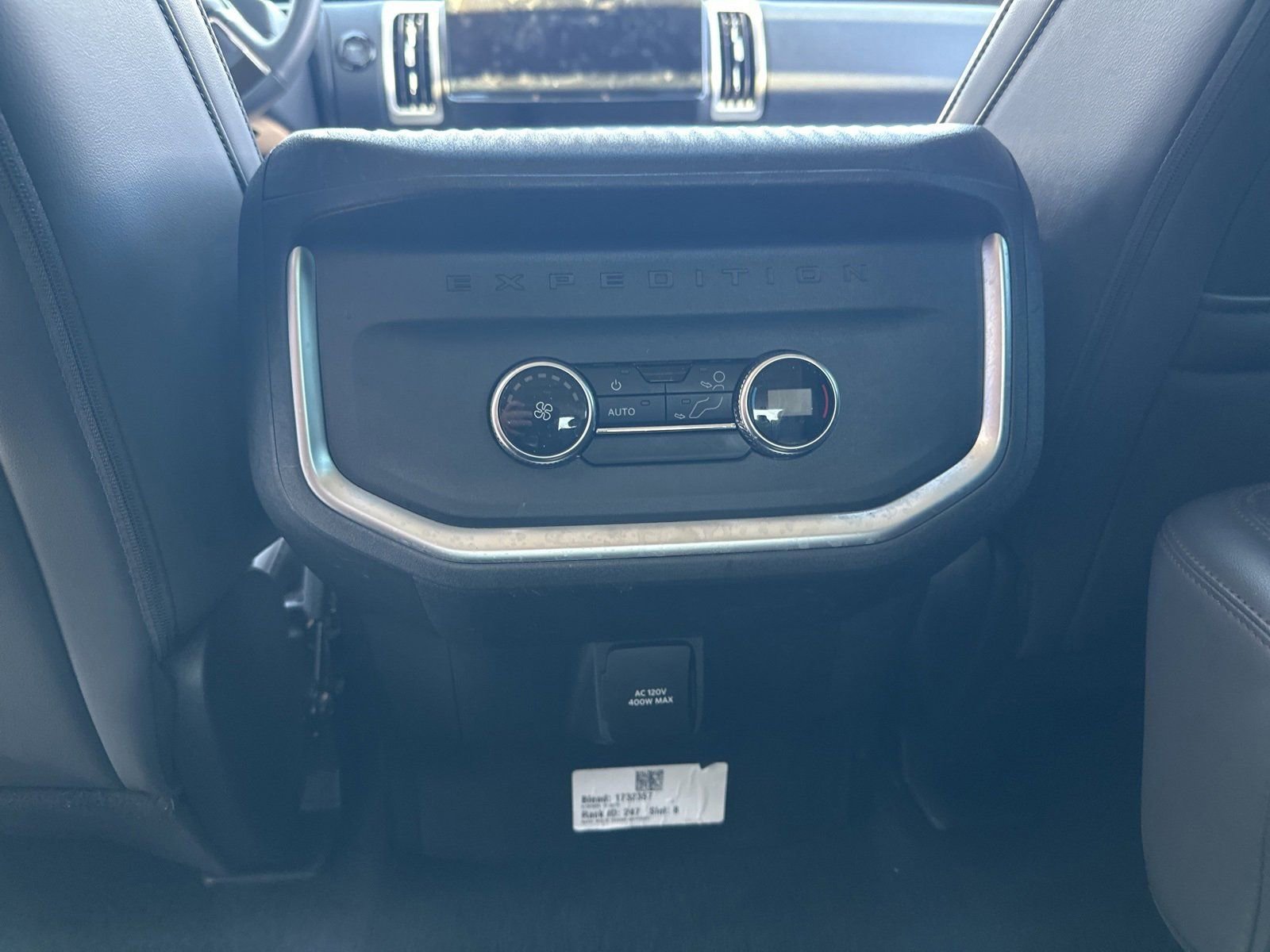 Used 2025 Ford Expedition Active image 18