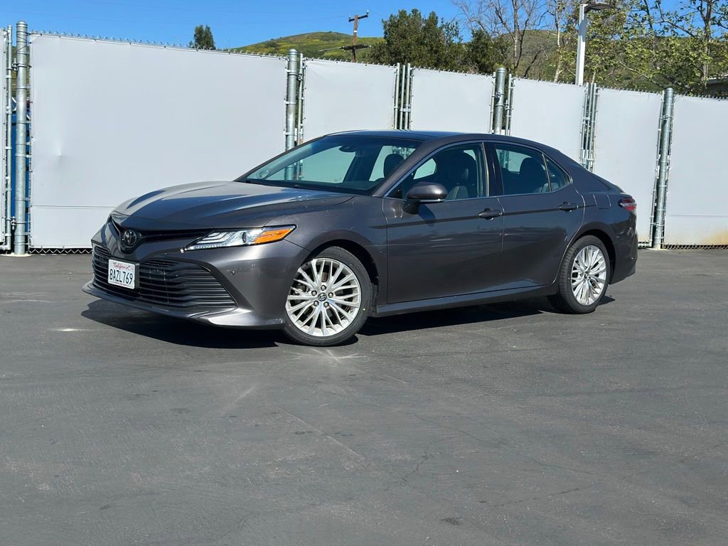 Used 2018 Toyota Camry XLE image 1