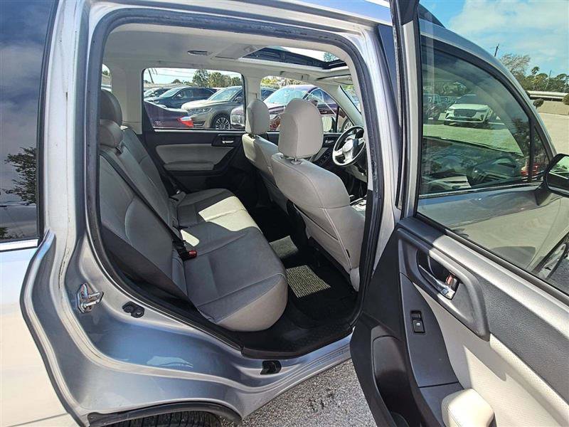 Used 2015 Subaru Forester 2.5i Limited image 7