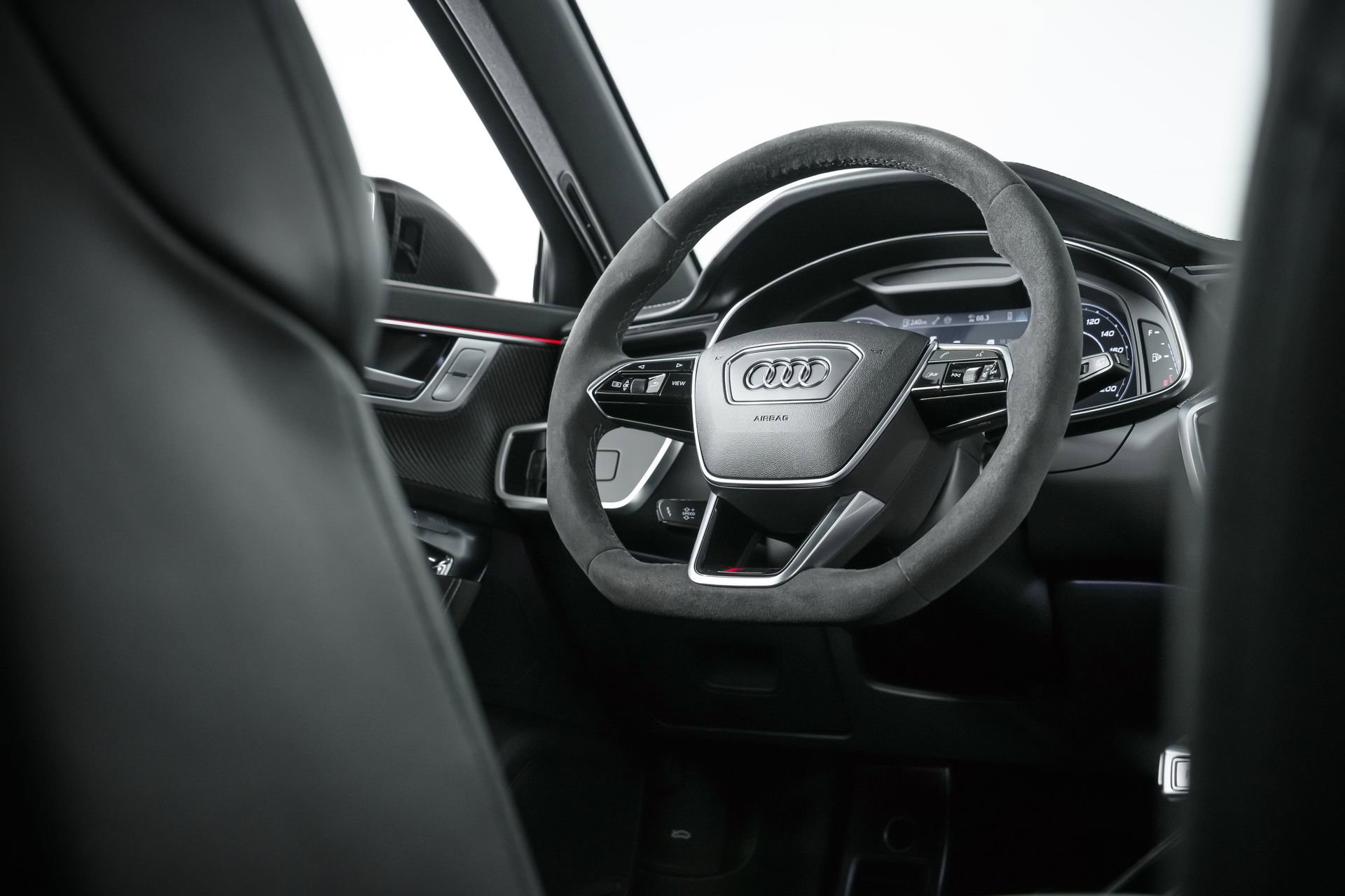 Used 2024 Audi RS 6 performance w/ Matte Carbon Package image 87