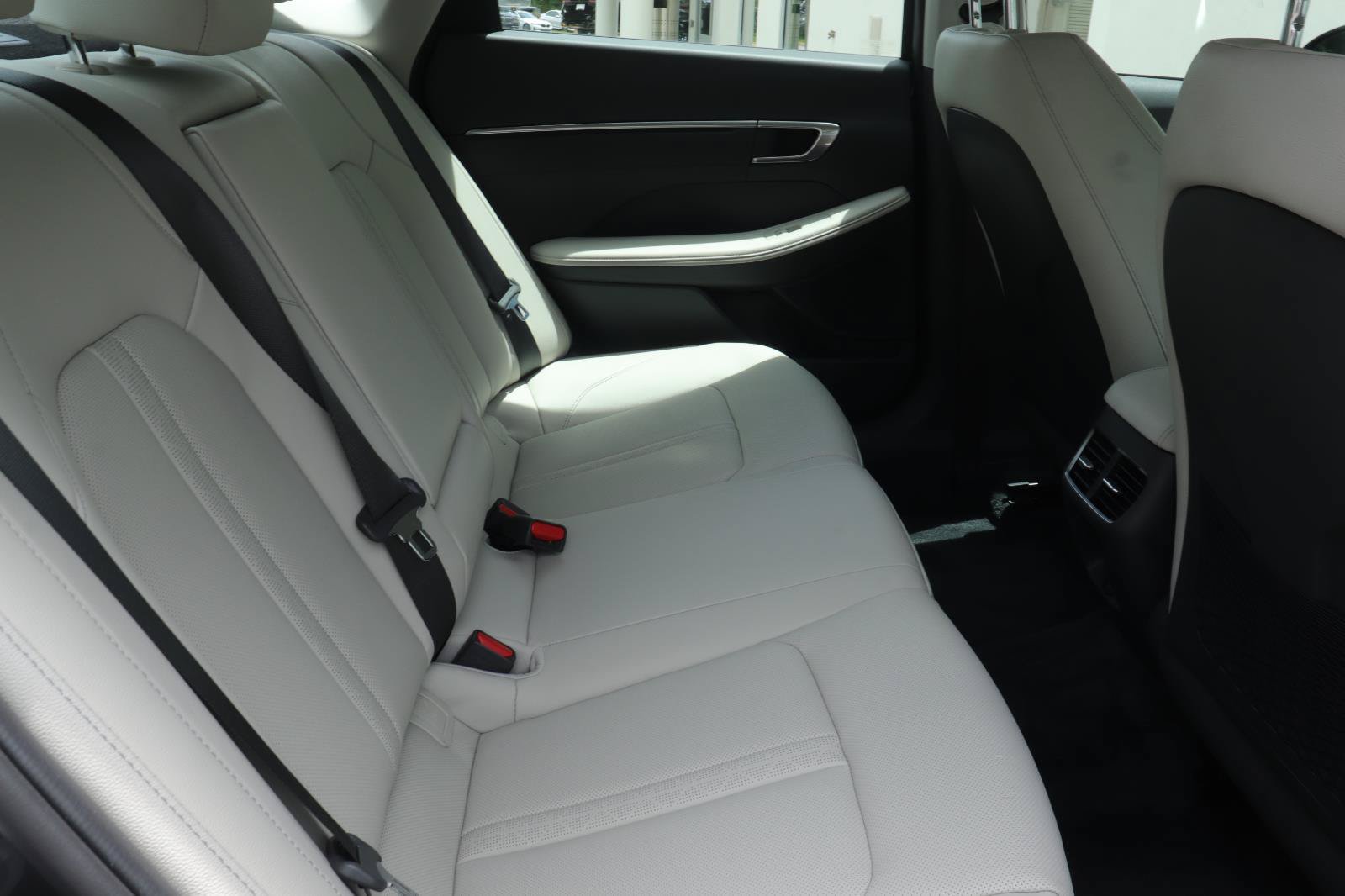 Used 2023 Hyundai Sonata Limited FWD image 18