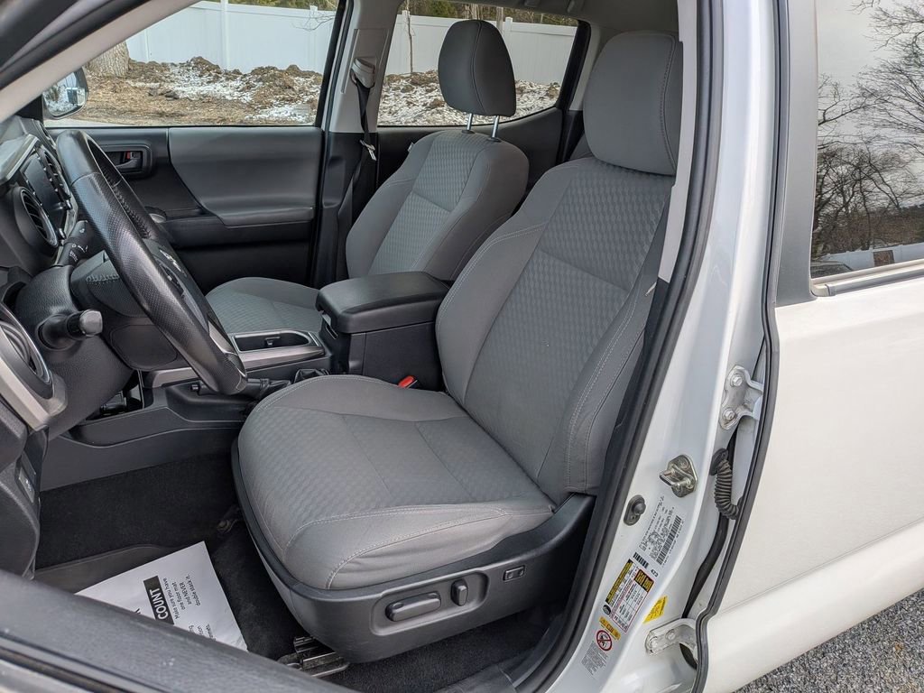 Used 2020 Toyota Tacoma SR5 image 8