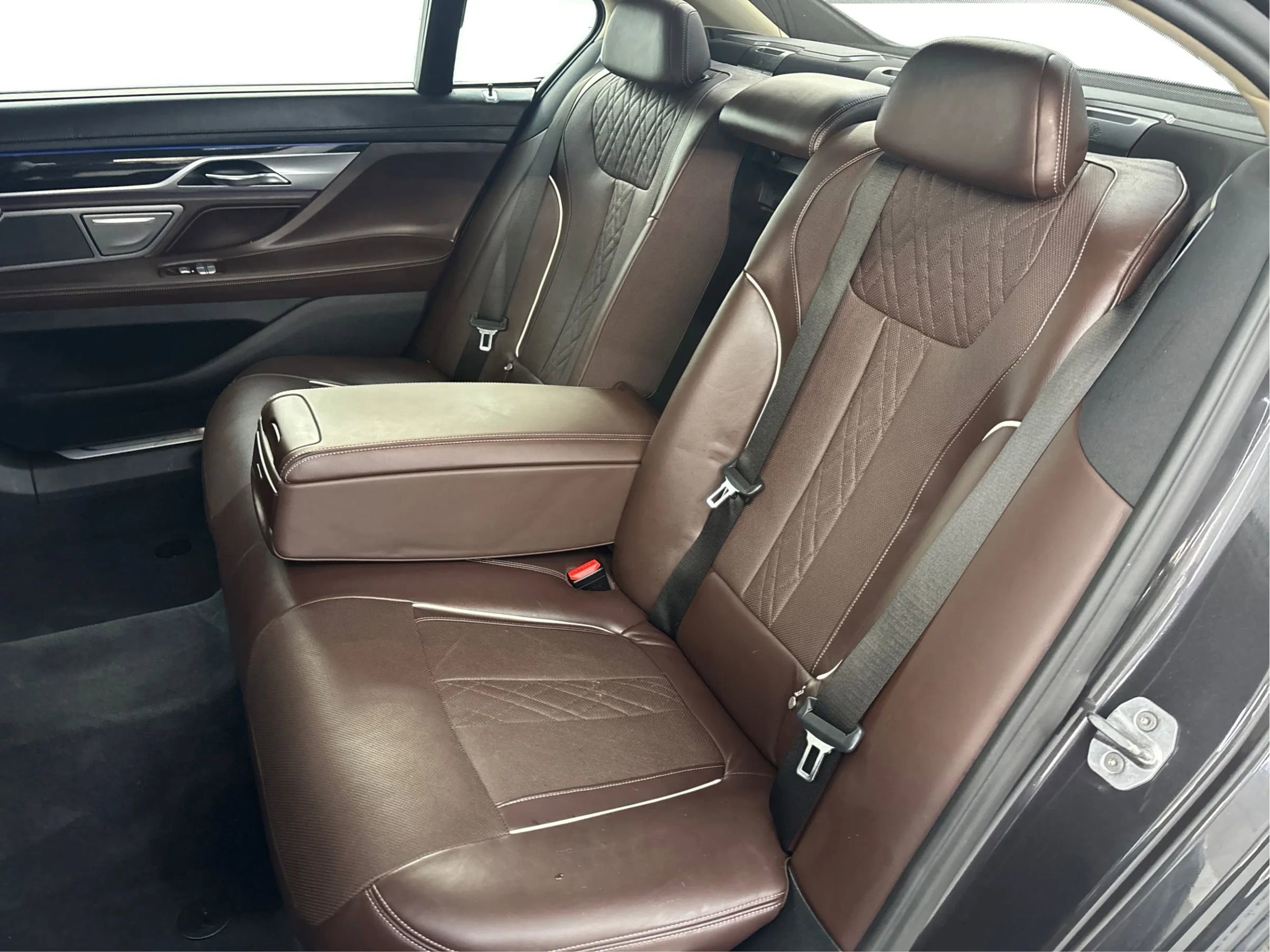 Used 2017 BMW 750i xDrive image 14