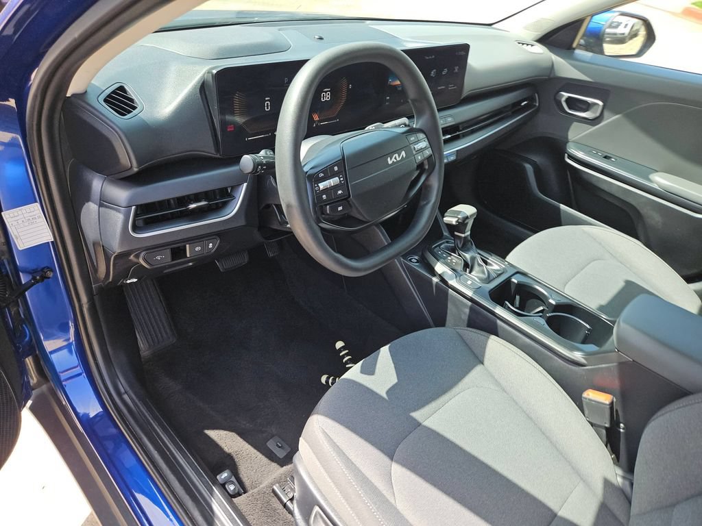 Used 2025 Kia K4 FWD image 15