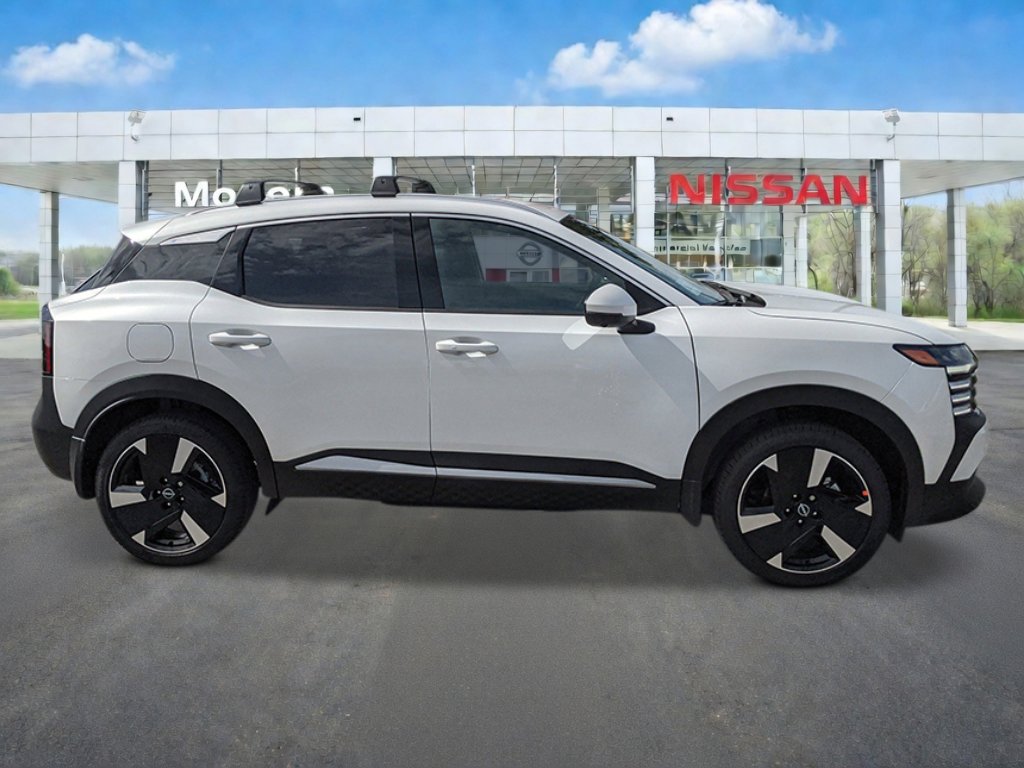 New 2026 Nissan Kicks SR w/ Cold Weather Package image 6