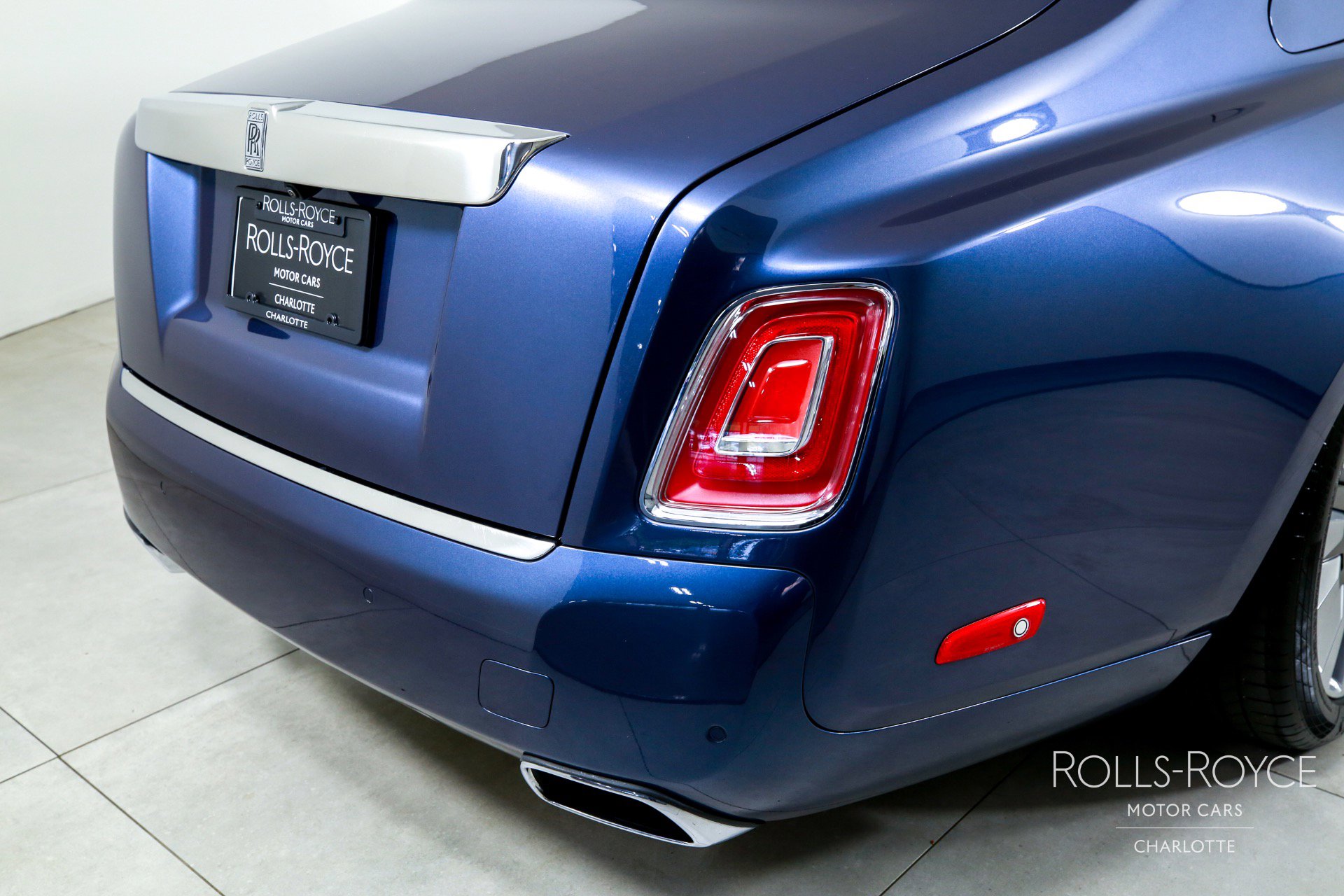 Used 2019 Rolls-Royce Phantom Sedan image 46