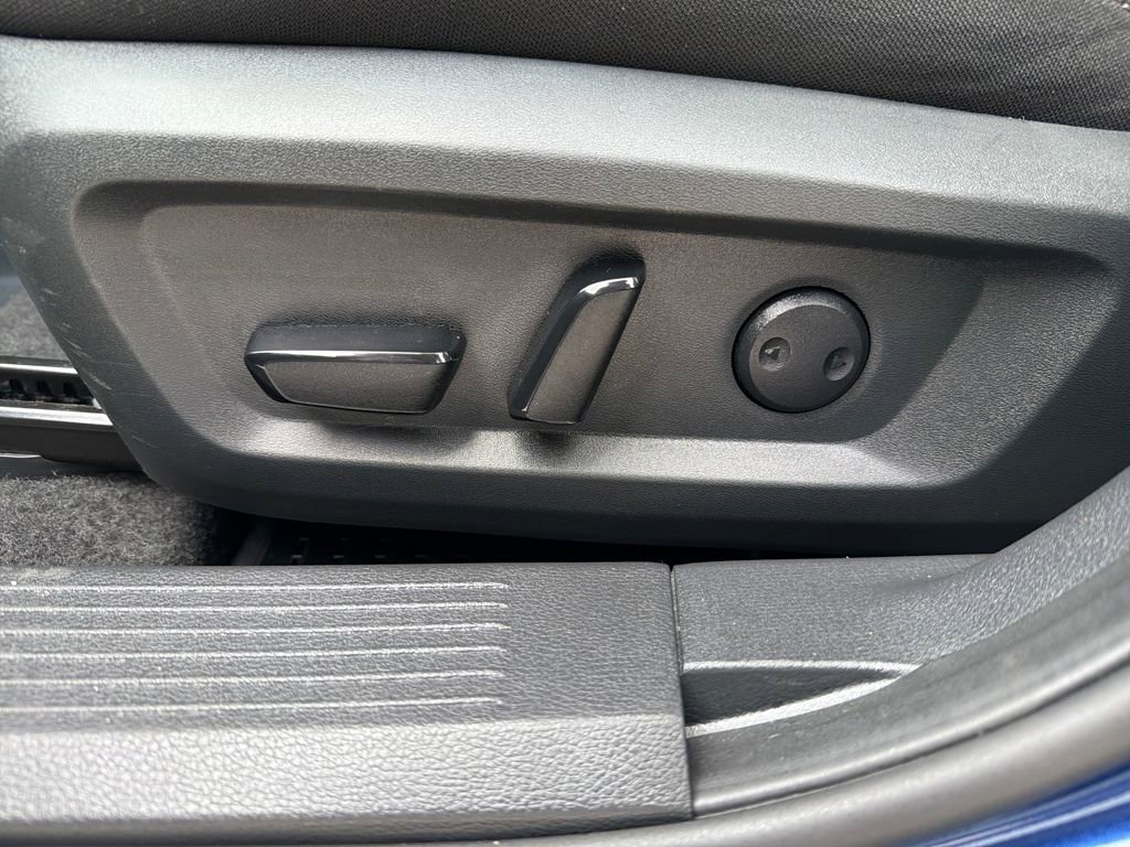 Certified 2023 Nissan Rogue SV FWD image 16
