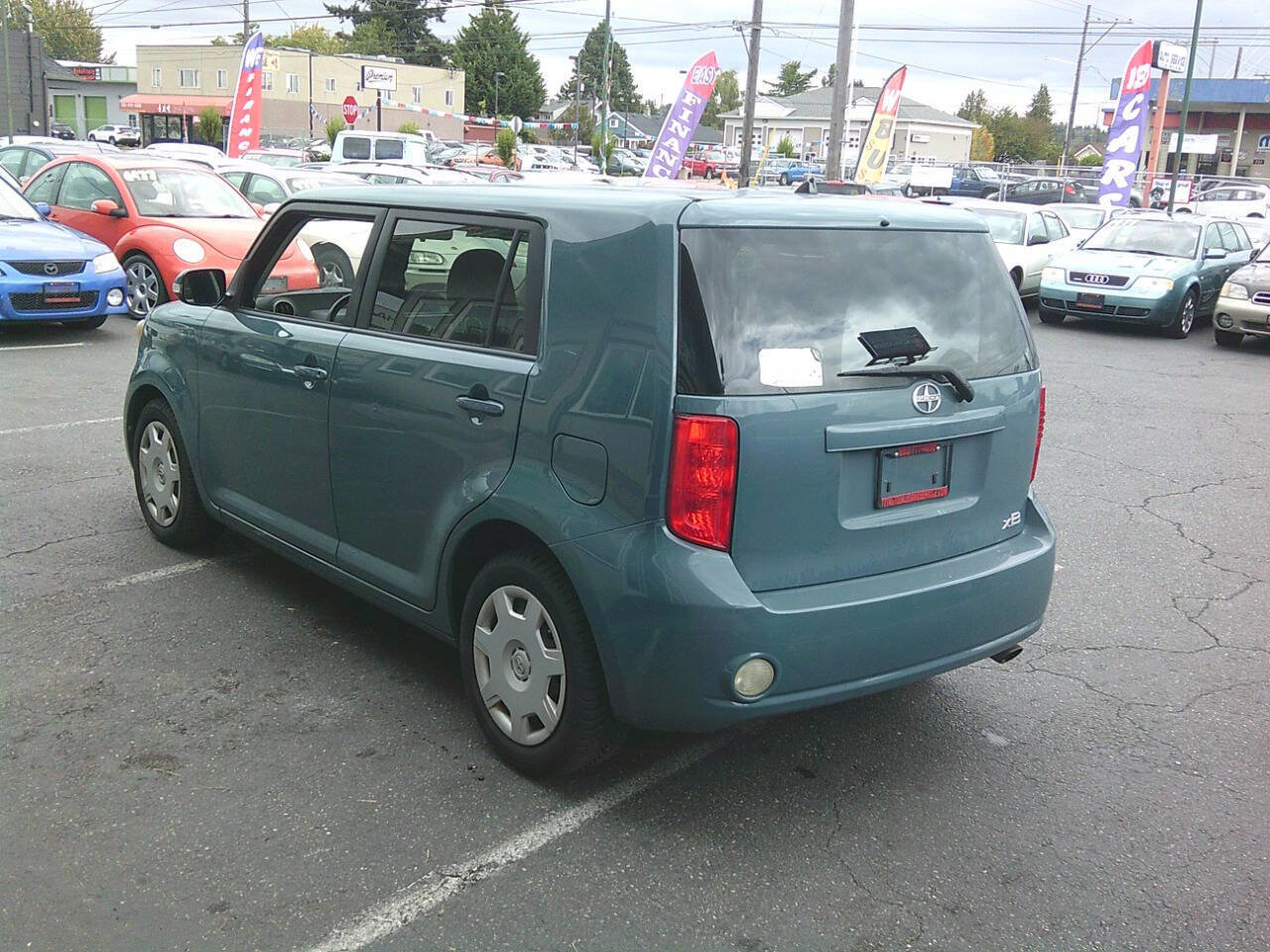 Used 2010 Scion xB image 3