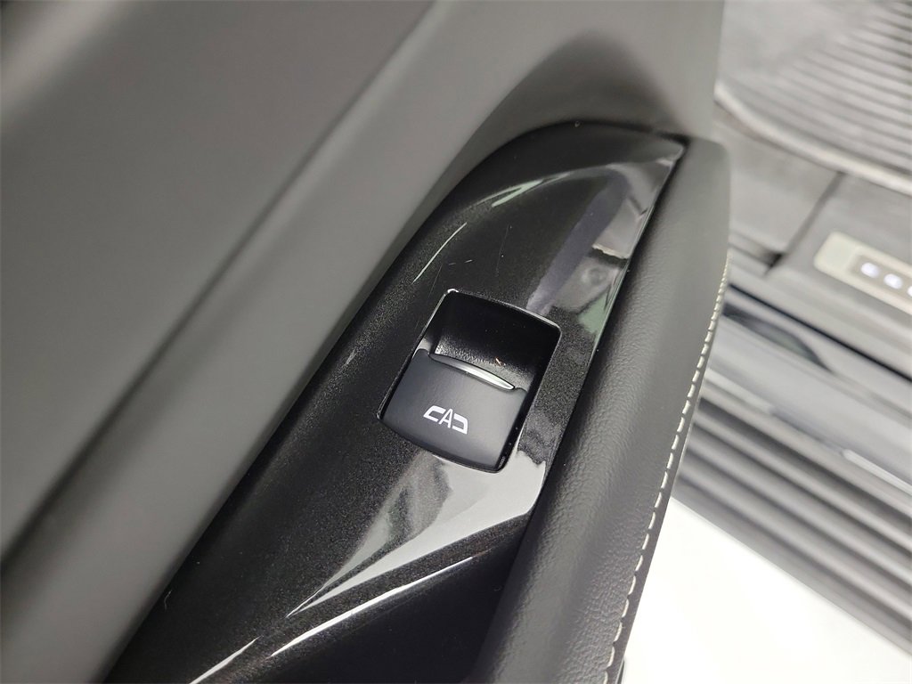 Certified 2024 Cadillac Escalade V w/ Heavy-Duty Trailer Package image 15