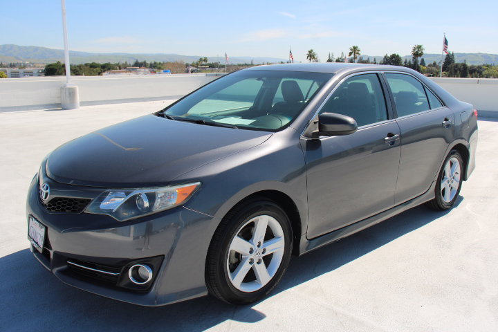 Used 2013 Toyota Camry SE image 6